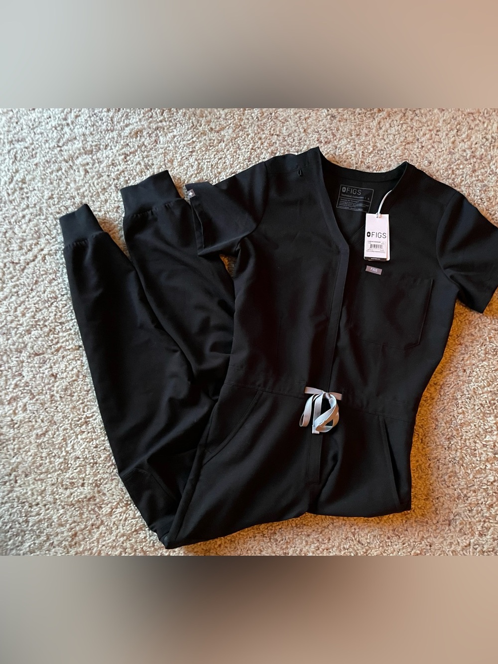 BNWT FIGS Black Women's Utility Scrub Jumpsuit with Drawstring Waist Size Small